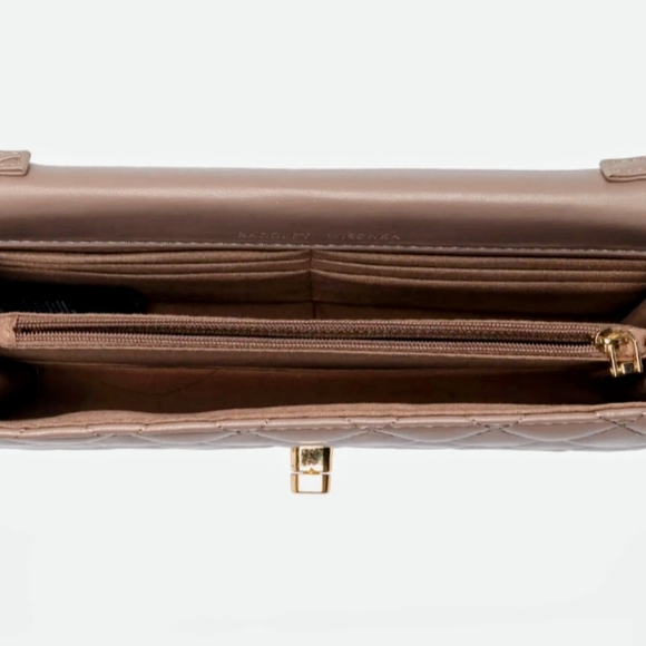 Badgley Mischka Diamond Quilt Convertible Crossbody NWT - Picture 5 of 7